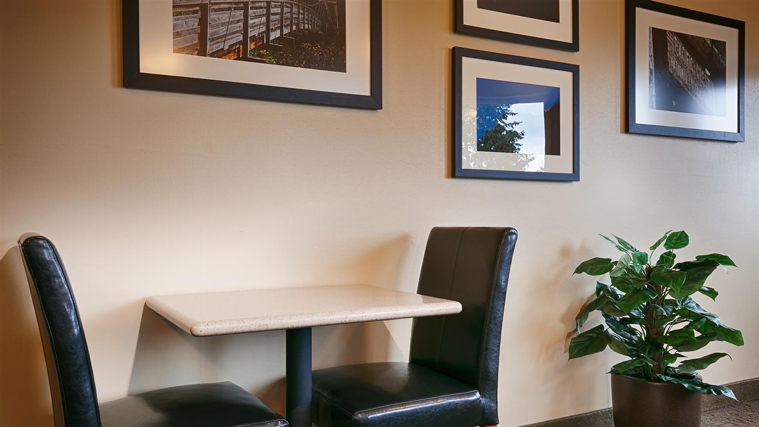Best Western Plus Columbia River Inn Cascade Locks Buitenkant foto