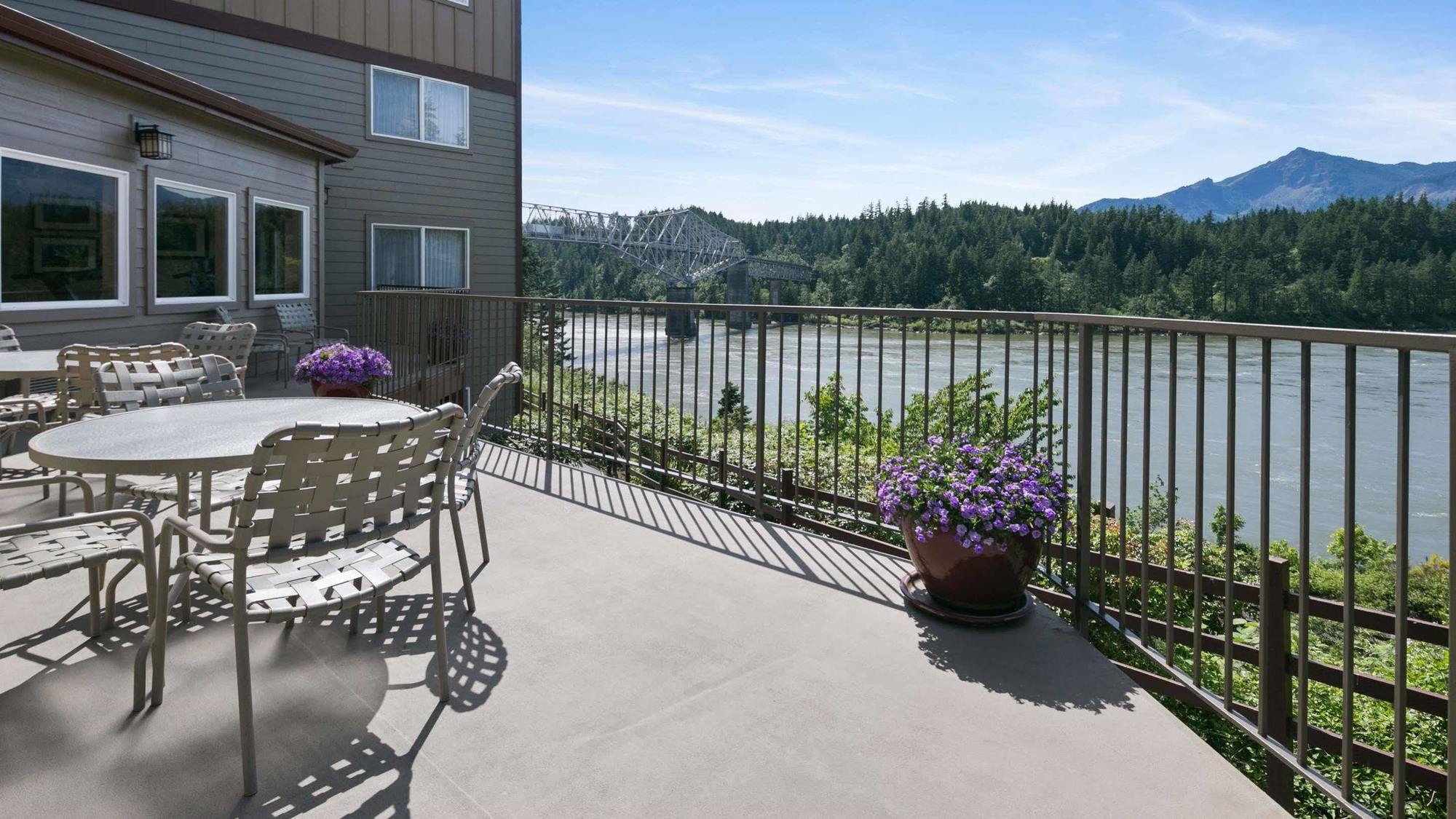 Best Western Plus Columbia River Inn Cascade Locks Buitenkant foto